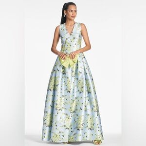 New never worn Sachin and Babi Brook Gown- Sky Citrine Floral